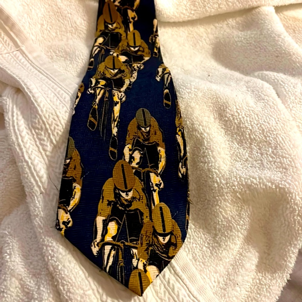 Tie. 👔